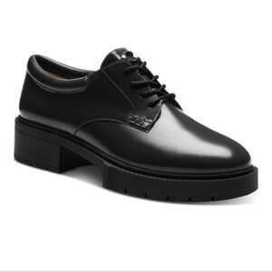 Coach women’s Lyla Oxford flats size 9.5